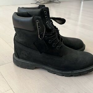 Black timberland boots